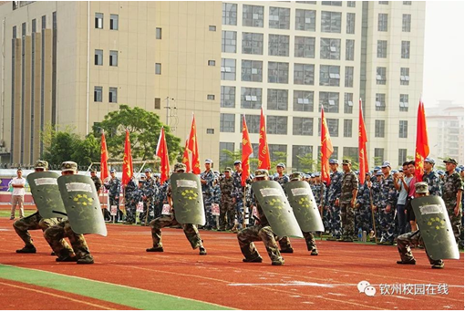 吹响军训集结号，扬帆起航再出发 ————钦州二中隆重召开2018级新生军训动员大会