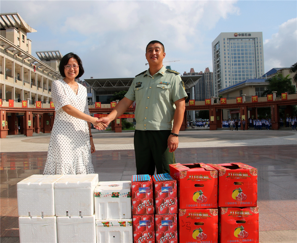 情系教师节  慰问暖人心……钦州市公安边防支队到我校进行教师节慰问