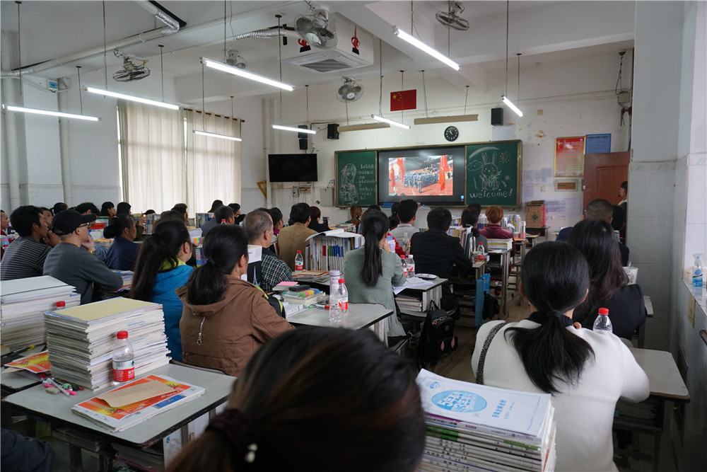 家校共育，共同成长——钦州二中召开高一、高二年级家长会